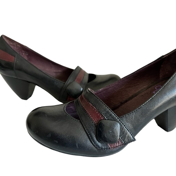 Indigo Size 6.5 Black + Maroon Closed Toe Chunky Heel - Picture 7 of 7